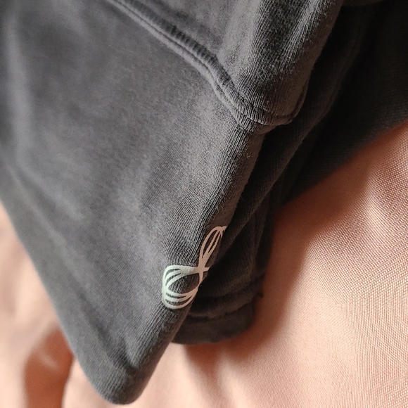 Tna grey biker shorts - Picture 3 of 3